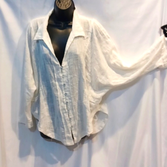 We The Free Free People white button front tunic top, oversized, distressed look - Picture 1 of 10